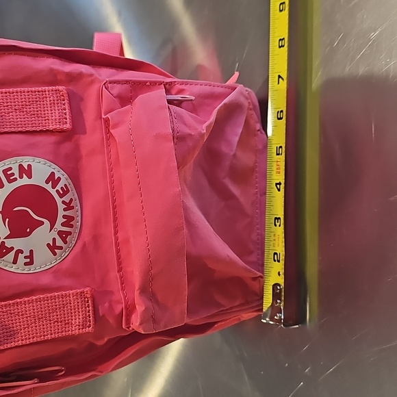 fjallraven kanken mini backpack in peach Fjllrven - Compact Everyday Carry, Durable Vinylon Fabric Produced without PFAS Fjallraven Kanken Mini Daypack Peach